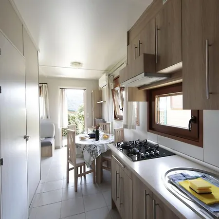 Camping Pour 4, Terrasse - Zumaia, Espagne - Api-1-52-1800 Zumaia