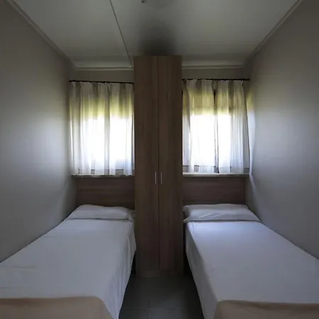 Pour 4, Terrasse - Zumaia, Espagne - Api-1-52-1800 Zumaia