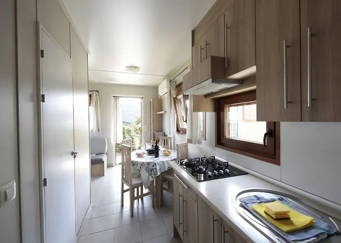 Camping Pour 4, Terrasse - Zumaia, Espagne - Api-1-52-1800 Zumaia