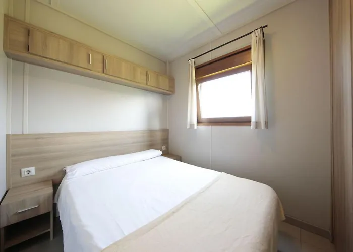 Pour 4, Terrasse - Zumaia, Espagne - Api-1-52-1800 * Zumaia