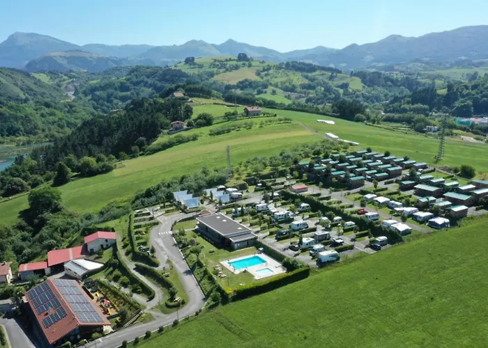 Pour 4, Terrasse - Zumaia, Espagne - Api-1-52-1800 * Zumaia