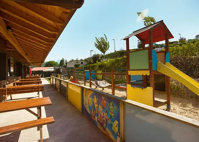 Camping Pour 4, Terrasse - Zumaia, Espagne - Api-1-52-1800 Zumaia