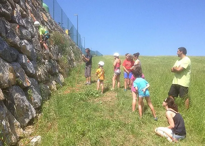 Pour 4, Terrasse - Zumaia, Espagne - Api-1-52-1800 Camping