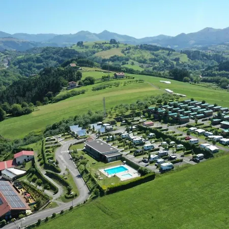 Pour 4, Terrasse - Zumaia, Espagne - Api-1-52-1800 * Zumaia