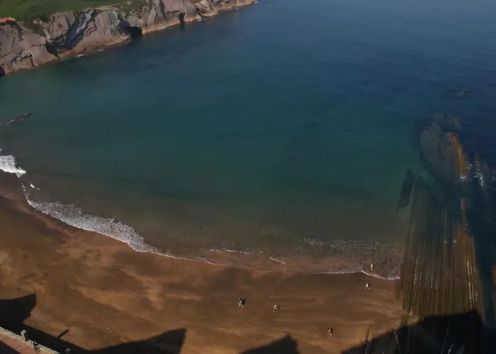 Pour 4, Terrasse - Zumaia, Espagne - Api-1-52-1800 Zumaia